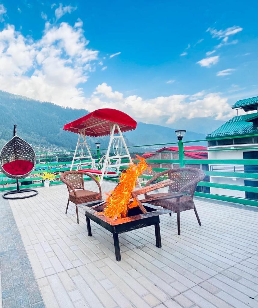 Vista Resort - Managed By The Four Season, Close To Manali Mall Road エクステリア 写真